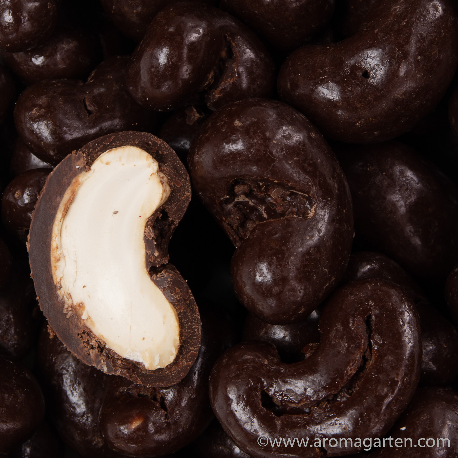 Cashewkerne in Zartbitterschokolade